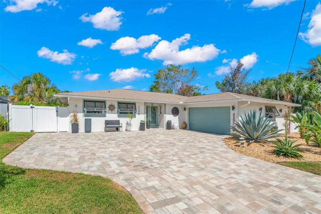 106 MIDWAY ISLAND CLEARWATER BEACH, FL 33767