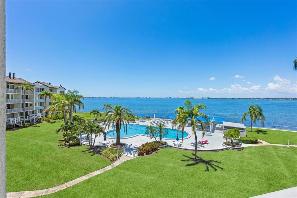 5155 ISLA KEY BOULEVARD S UNIT 304 ST PETERSBURG, FL 33715