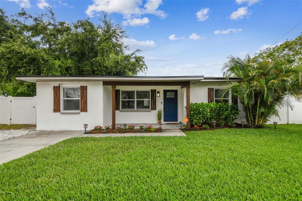 1011 N PADDOCK AVENUE TAMPA, FL 33607