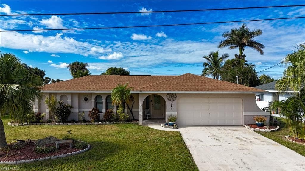 920 SE 4TH PLACE CAPE CORAL, FL 33990
