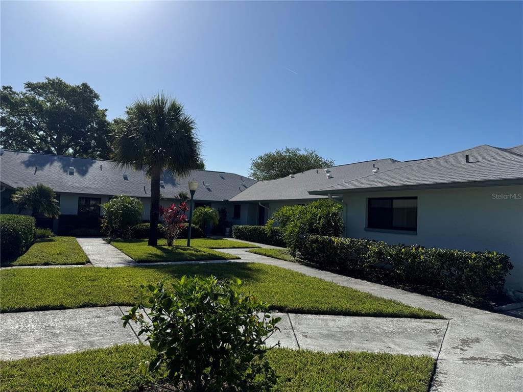 2753 COUNTRYSIDE BOULEVARD UNIT 107 CLEARWATER, FL 33761