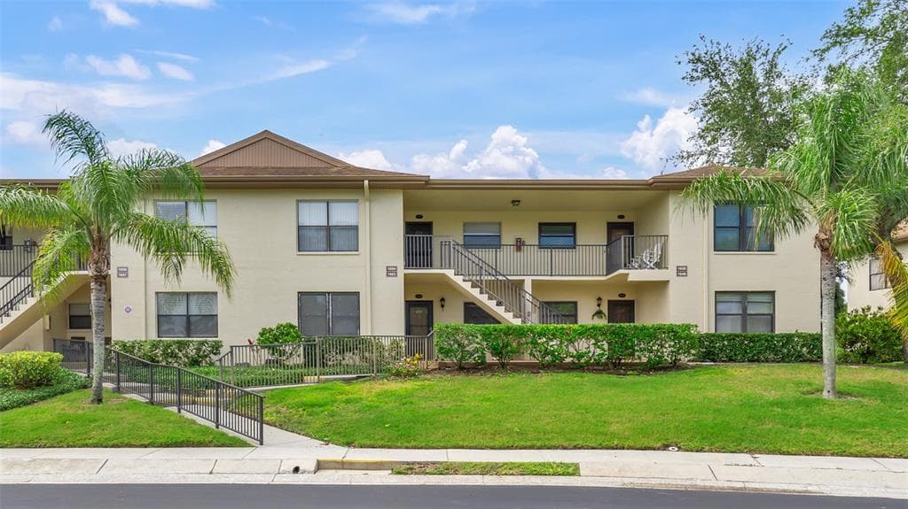 1653 SEASCAPE CIRCLE TARPON SPRINGS, FL 34689