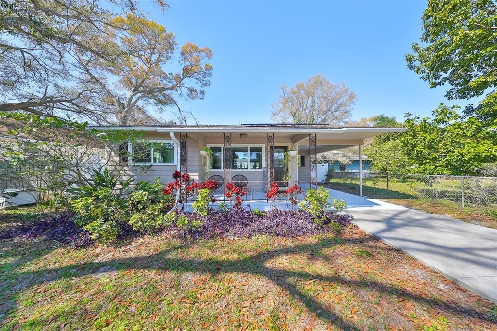 3226 20TH STREET N ST PETERSBURG, FL 33713