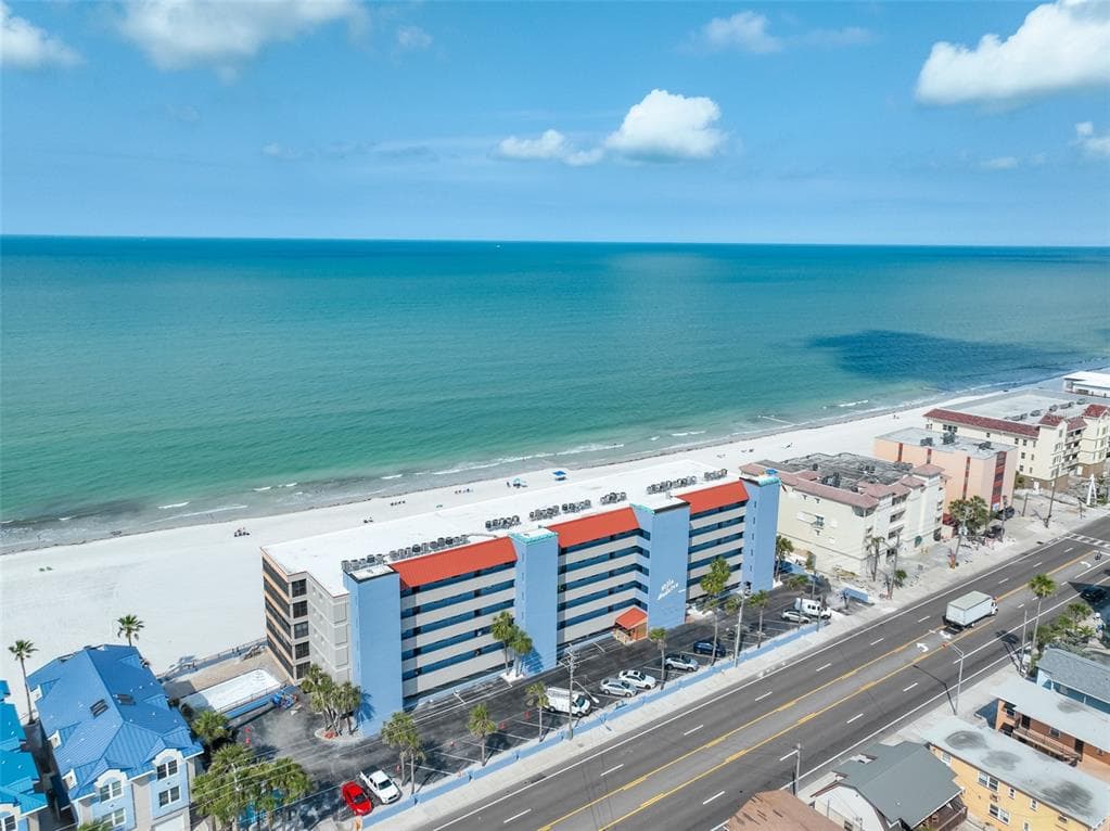 13720 GULF BOULEVARD UNIT 302 MADEIRA BEACH, FL 33708