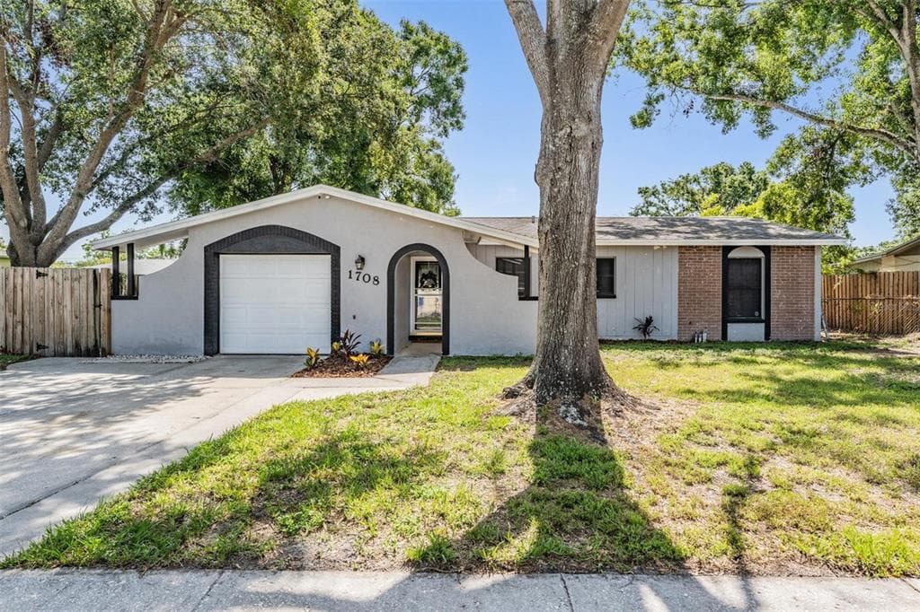 1708 JULIAN LANE DRIVE TAMPA, FL 33619