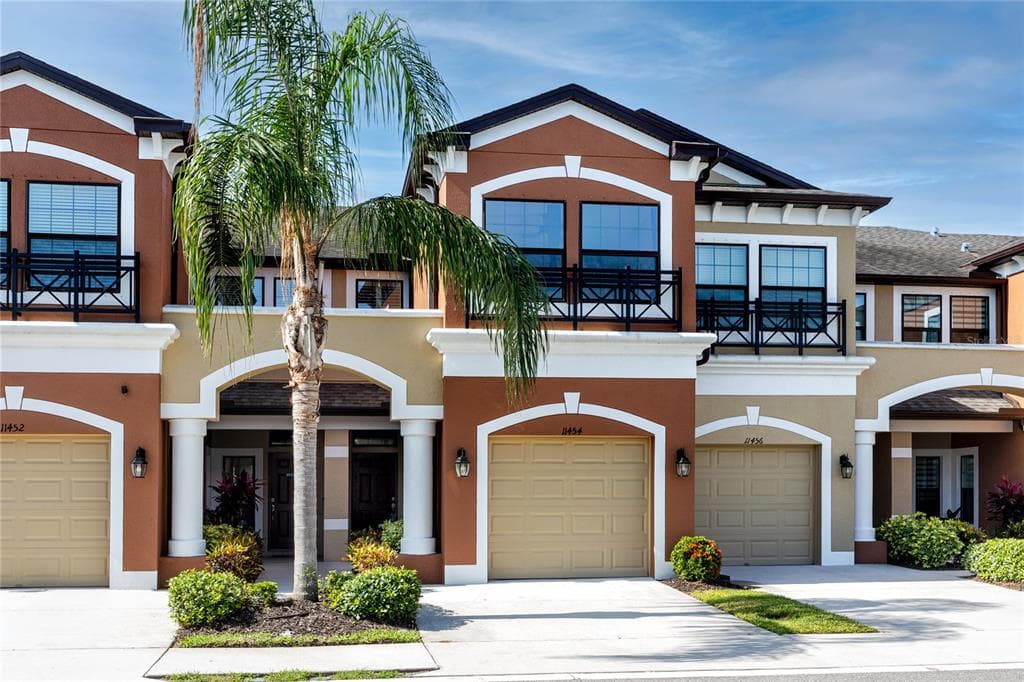 11454 CROWNED SPARROW LANE TAMPA, FL 33626
