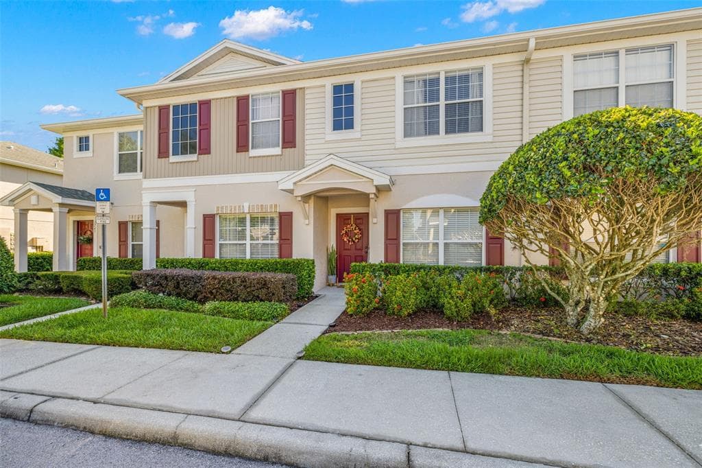 1749 SEDGEFIELD COURT ODESSA, FL 33556
