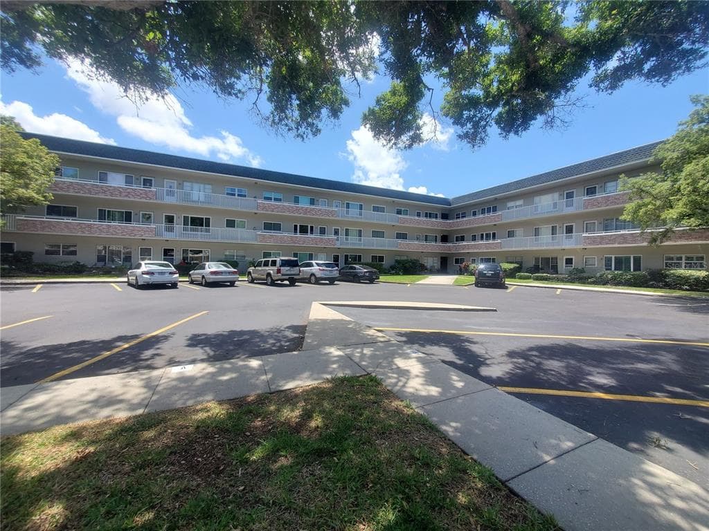 2427 RHODESIAN DRIVE UNIT 55 CLEARWATER, FL 33763