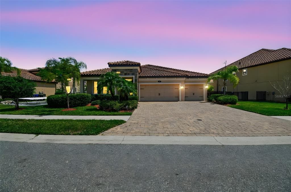 1839 VIA LAGO DRIVE LAKELAND, FL 33810