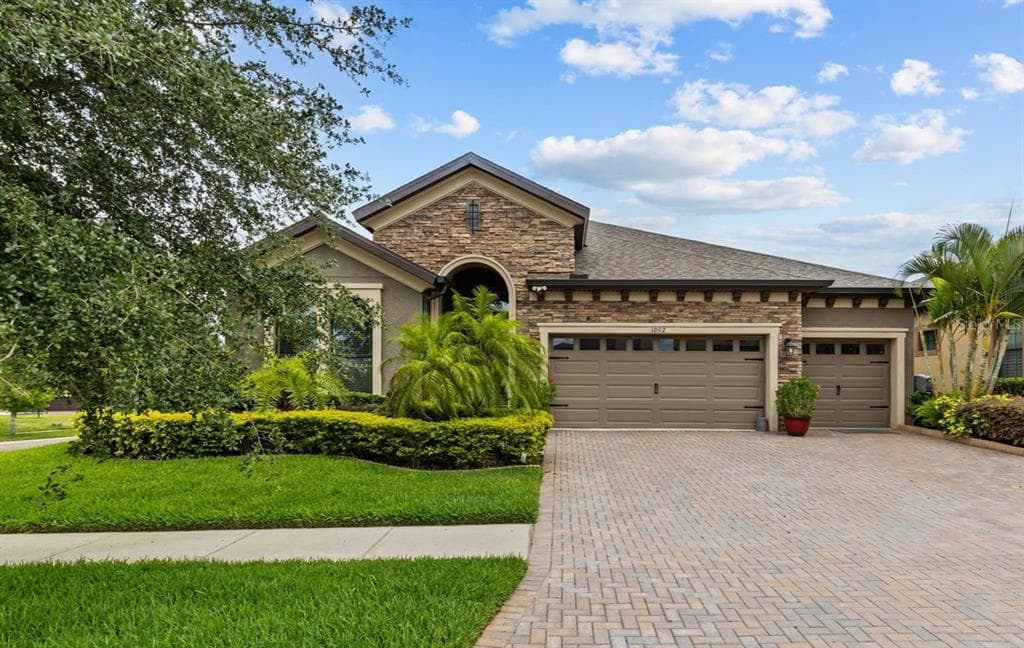 1002 CAVOUR COURT