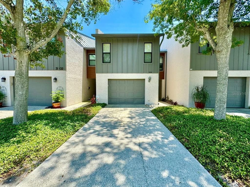 3104 EKONOMOU COURT TAMPA, FL 33629