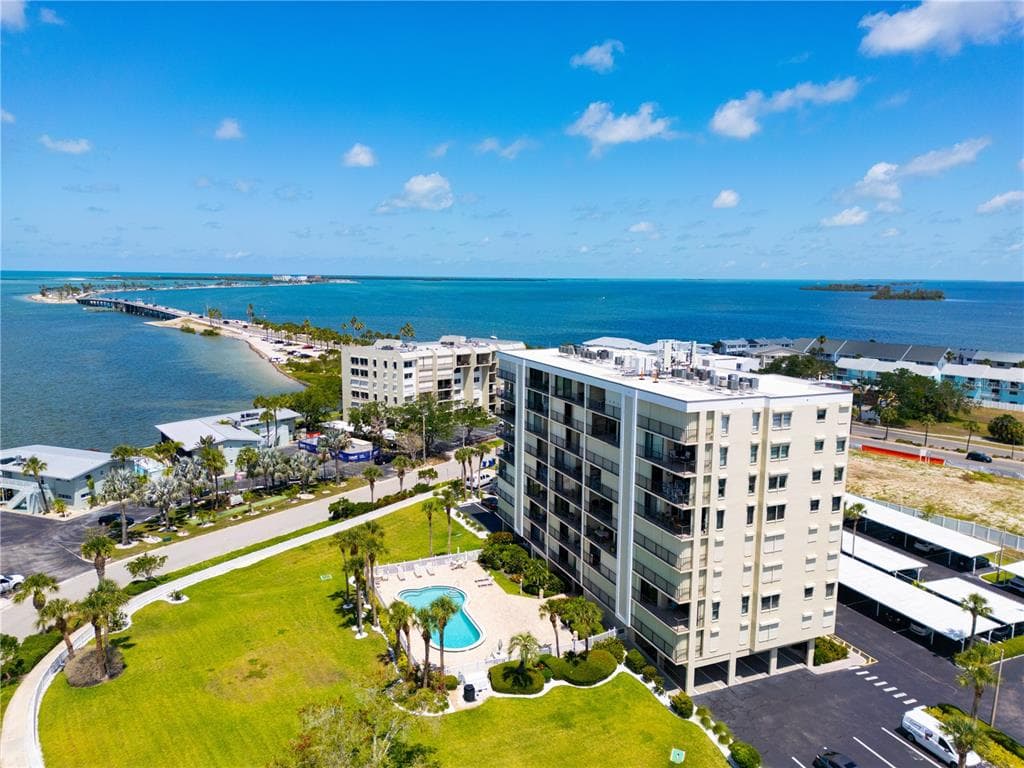 2530 GARY CIRCLE UNIT 301 DUNEDIN, FL 34698