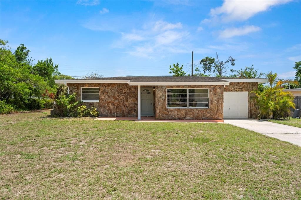 5302 44TH AVENUE N ST PETERSBURG, FL 33710