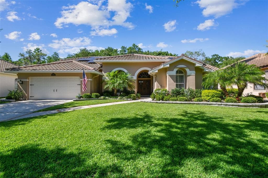 5027 CROSS POINTE DRIVE