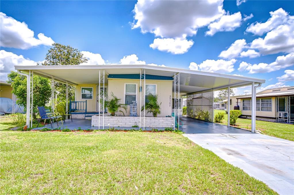 35142 ZEPHYR SHORES DRIVE ZEPHYRHILLS, FL 33541