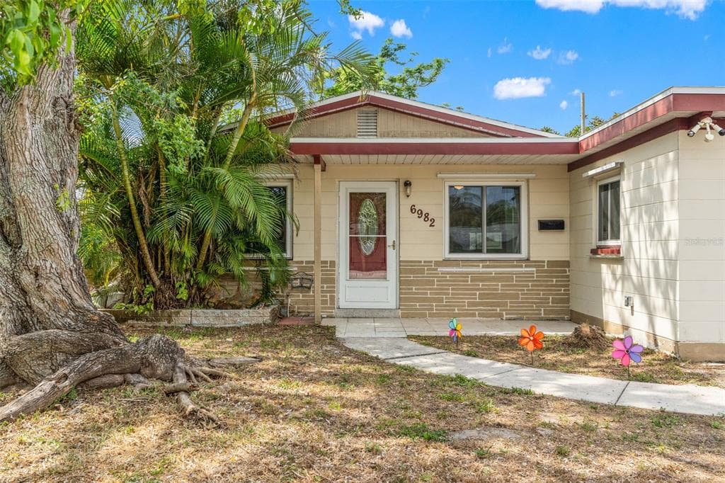 6982 78TH AVENUE N PINELLAS PARK, FL 33781