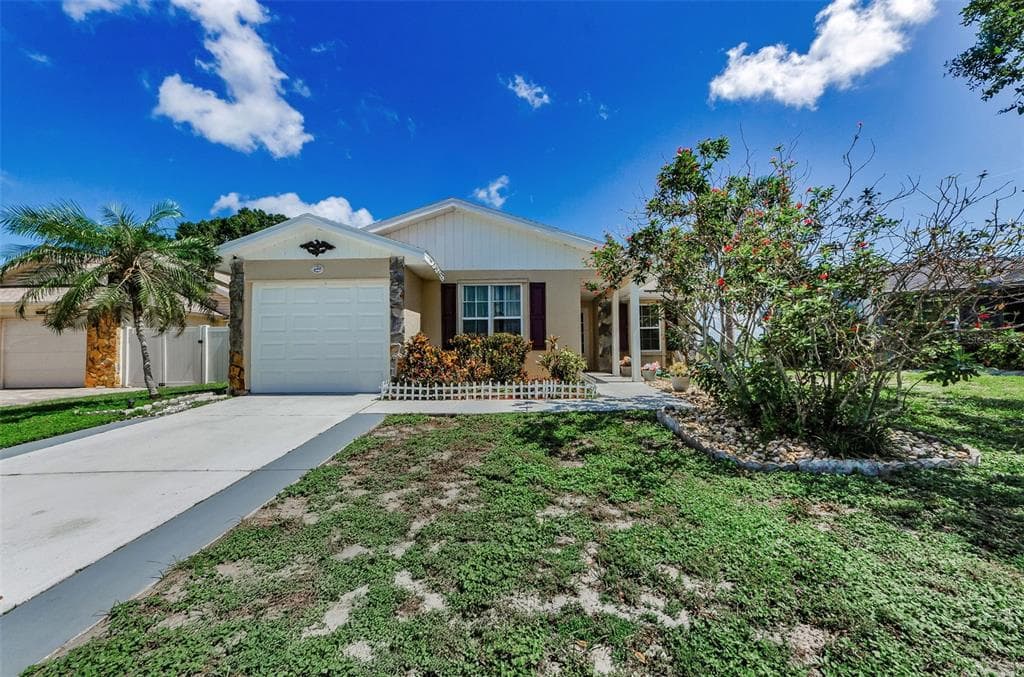 699 MERLINS COURT TARPON SPRINGS, FL 34689
