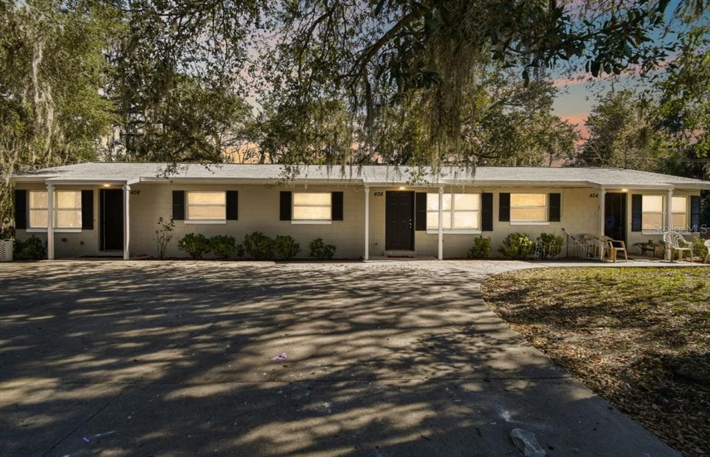 404 JACKSON STREET WILDWOOD, FL 34785