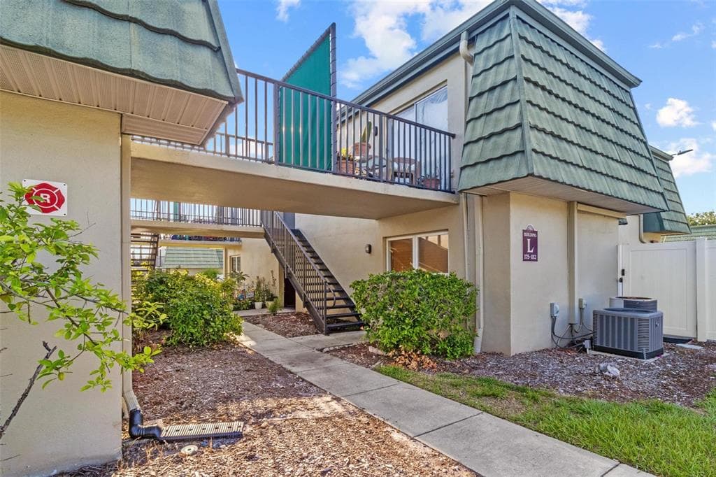1799 N HIGHLAND AVENUE UNIT 180 CLEARWATER, FL 33755