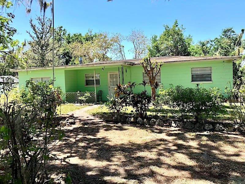 1810 ALCORN ROAD VALRICO, FL 33596