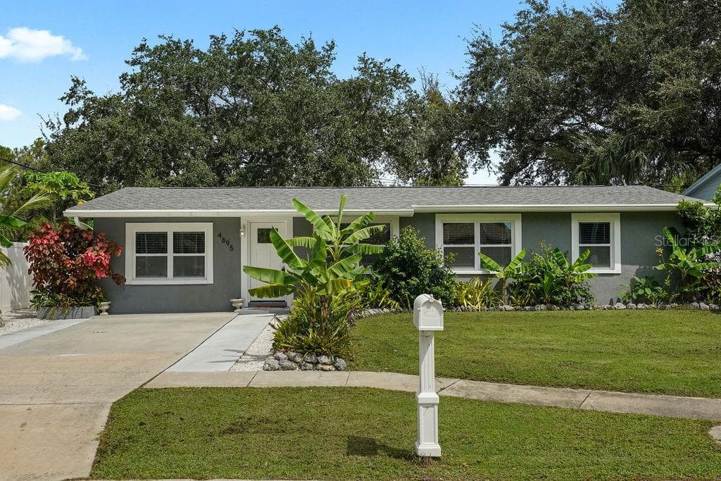 4695 86TH AVENUE N PINELLAS PARK, FL 33782