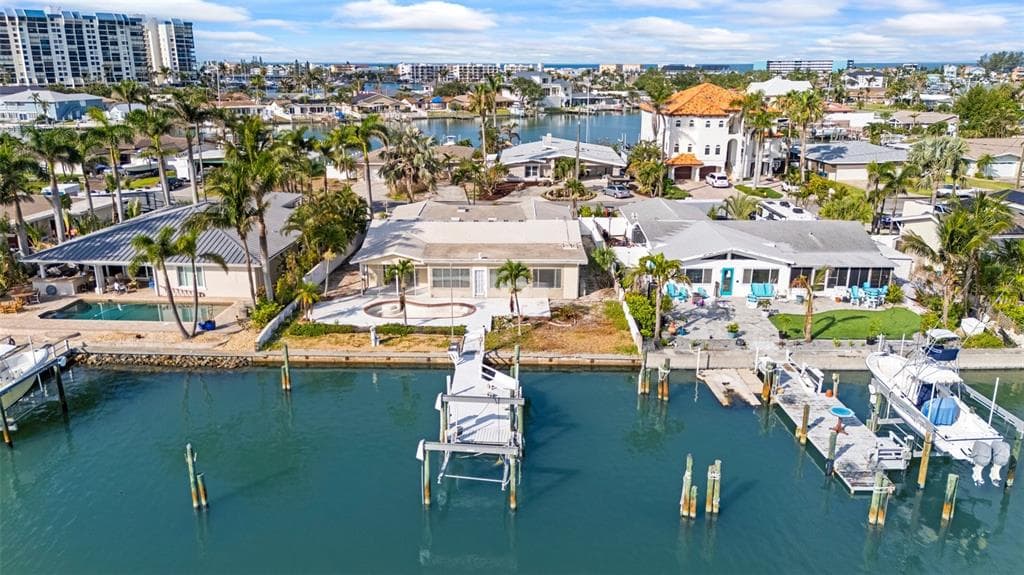 5 MARINA TERRACE TREASURE ISLAND, FL 33706
