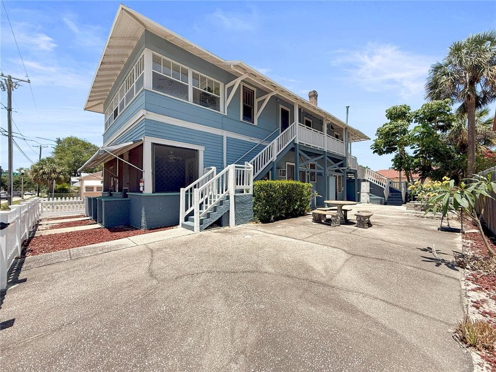 471 9TH AVENUE N UNIT 5 ST PETERSBURG, FL 33701