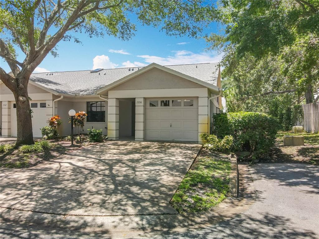 1556 LYNDA LANE DUNEDIN, FL 34698