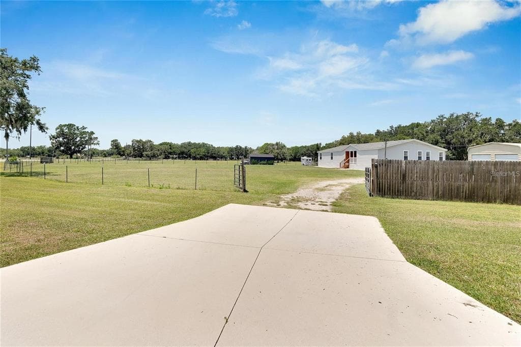 6896 OLD HWY 37 BRADLEY, FL 33835