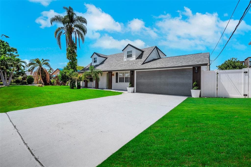 8711 THORNWOOD LANE