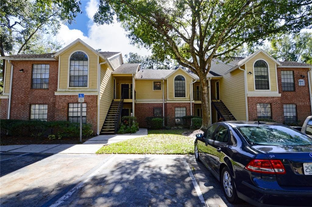 8742 MALLARD RESERVE DRIVE UNIT 104 TAMPA, FL 33614