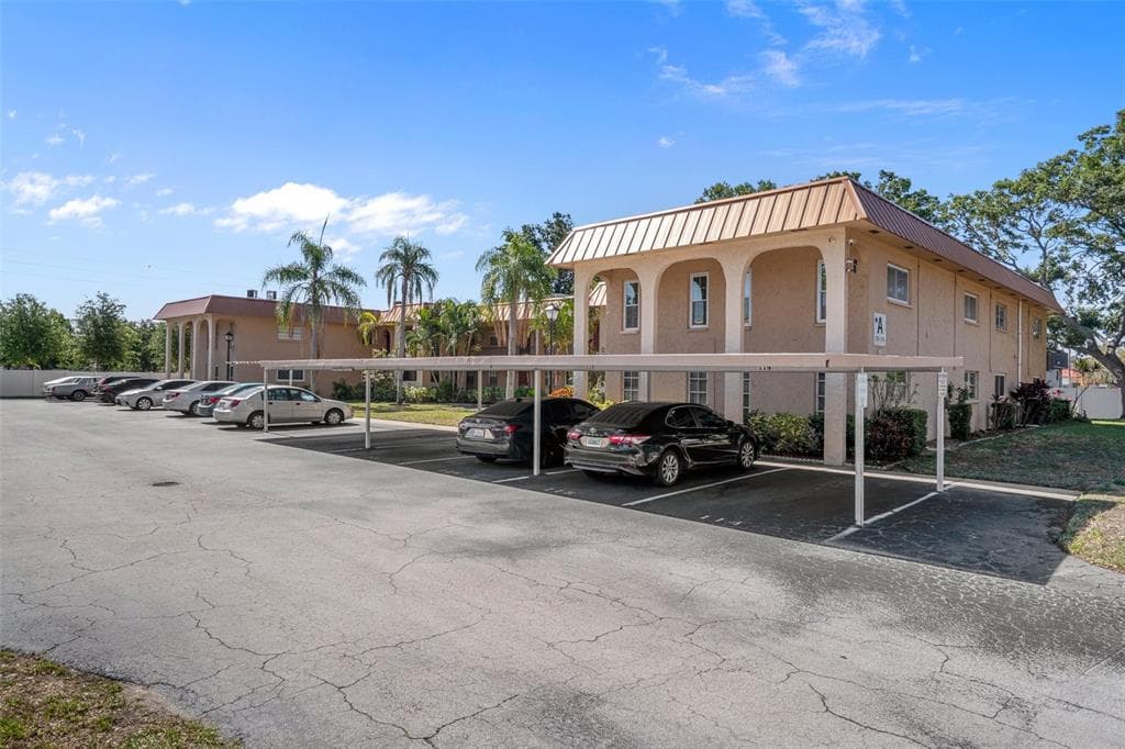 4500 E BAY DRIVE UNIT 113 CLEARWATER, FL 33764