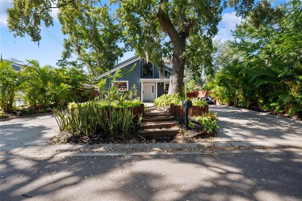1304 WITHLACOOCHEE STREET SAFETY HARBOR, FL 34695