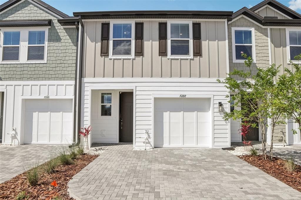 7288 DEER VALLEY CIRCLE TAMPA, FL 33635