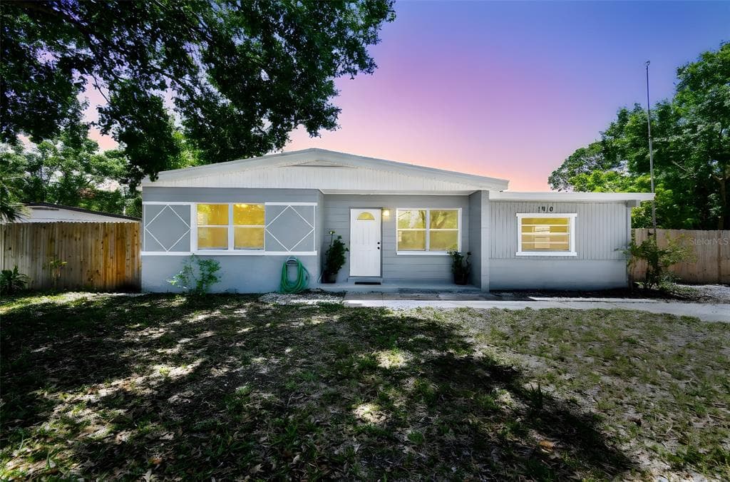 1810 77TH AVENUE N ST PETERSBURG, FL 33702