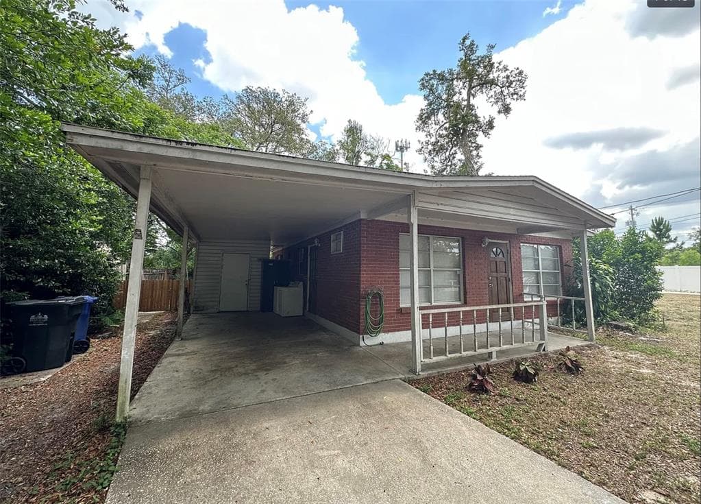 11707 NORTH DRIVE TAMPA, FL 33617