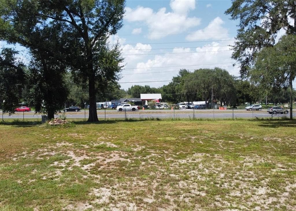 LAKE AVENUE KISSIMMEE, FL 34746