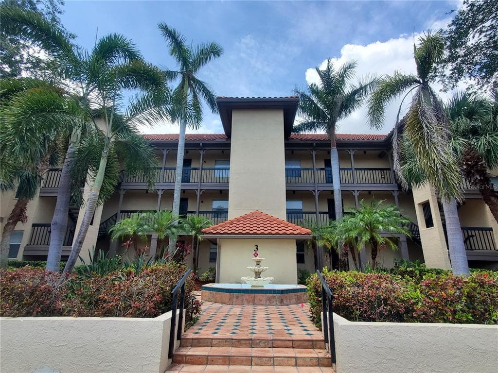 2400 FEATHER SOUND DRIVE UNIT 316 CLEARWATER, FL 33762