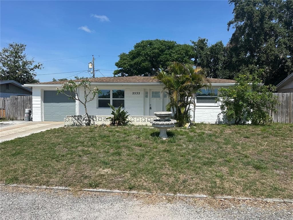 2532 SWEETWOOD DRIVE HOLIDAY, FL 34690