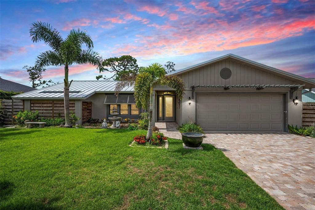 2320 JAMES LANE SARASOTA, FL 34231