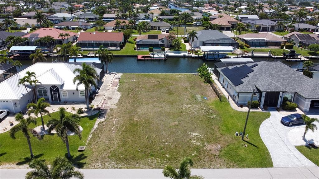 4956 SW 11TH AVENUE CAPE CORAL, FL 33914