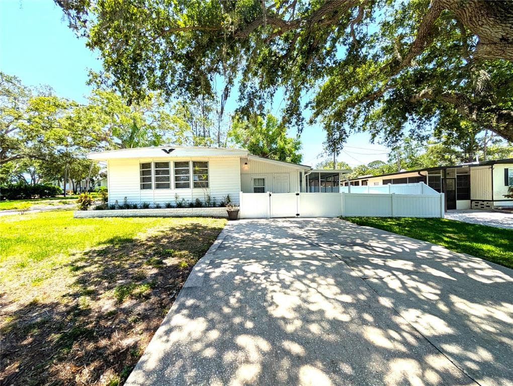 12596 143RD STREET LARGO, FL 33774