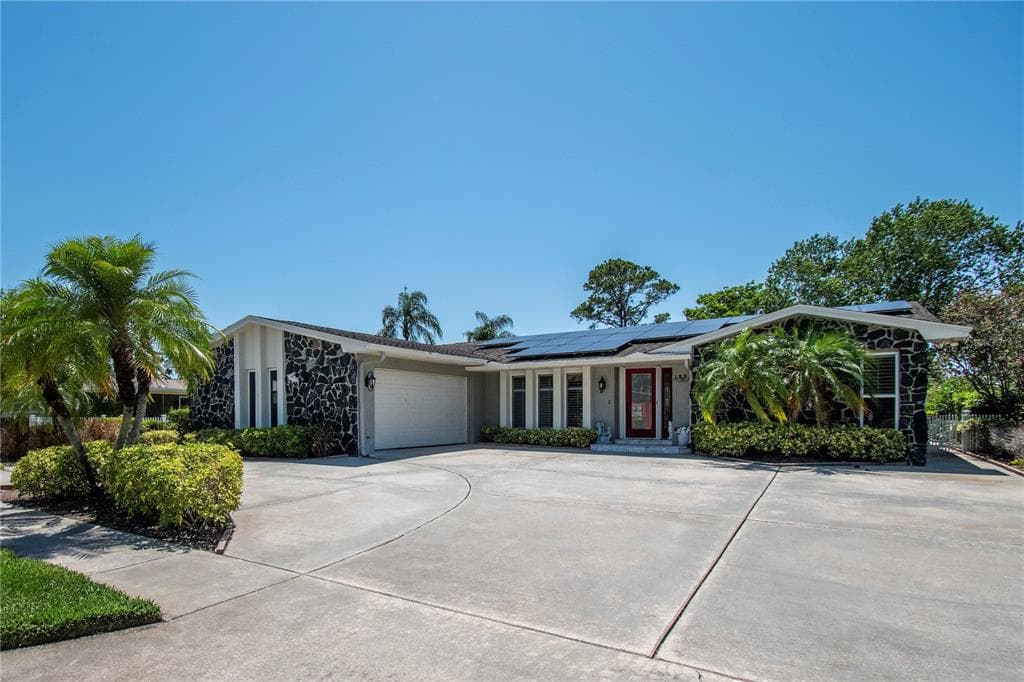 1907 SANDPIPER DRIVE