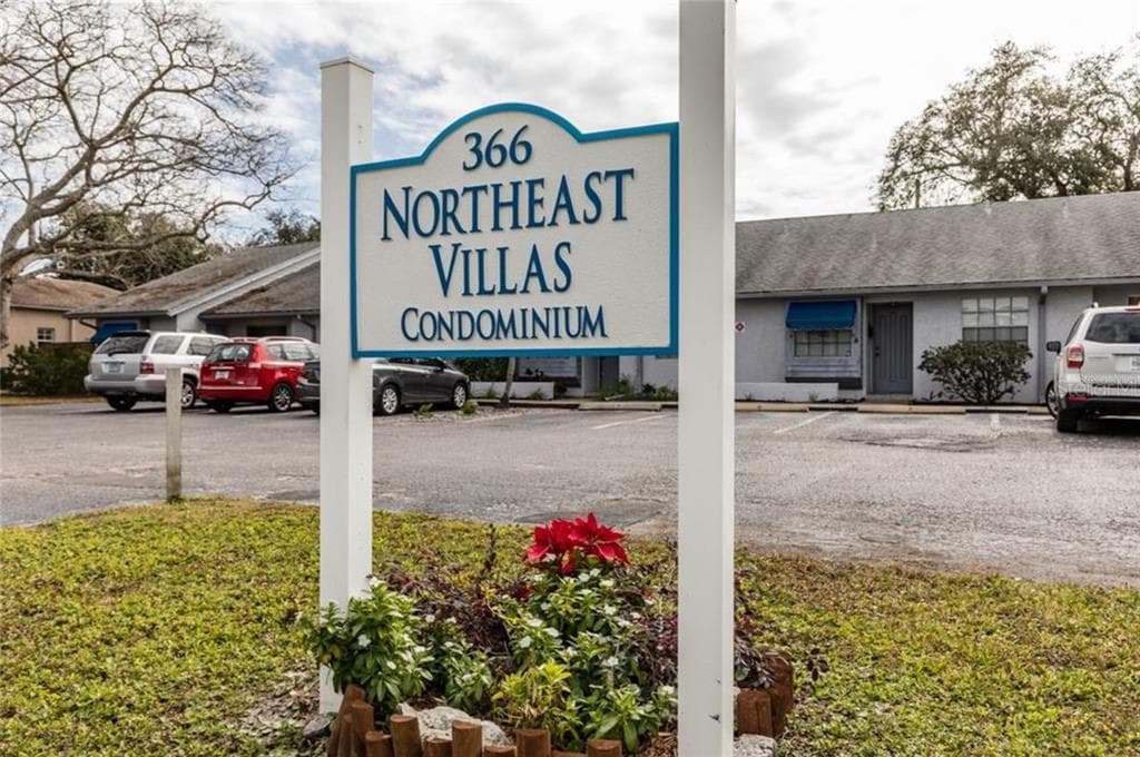 366 47TH AVENUE N UNIT 3 ST PETERSBURG, FL 33703