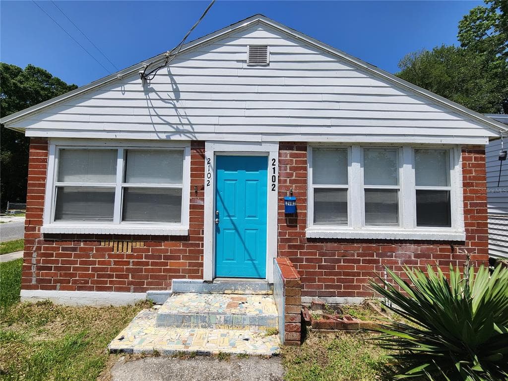 2102 PULLMAN AVENUE JACKSONVILLE, FL 32209