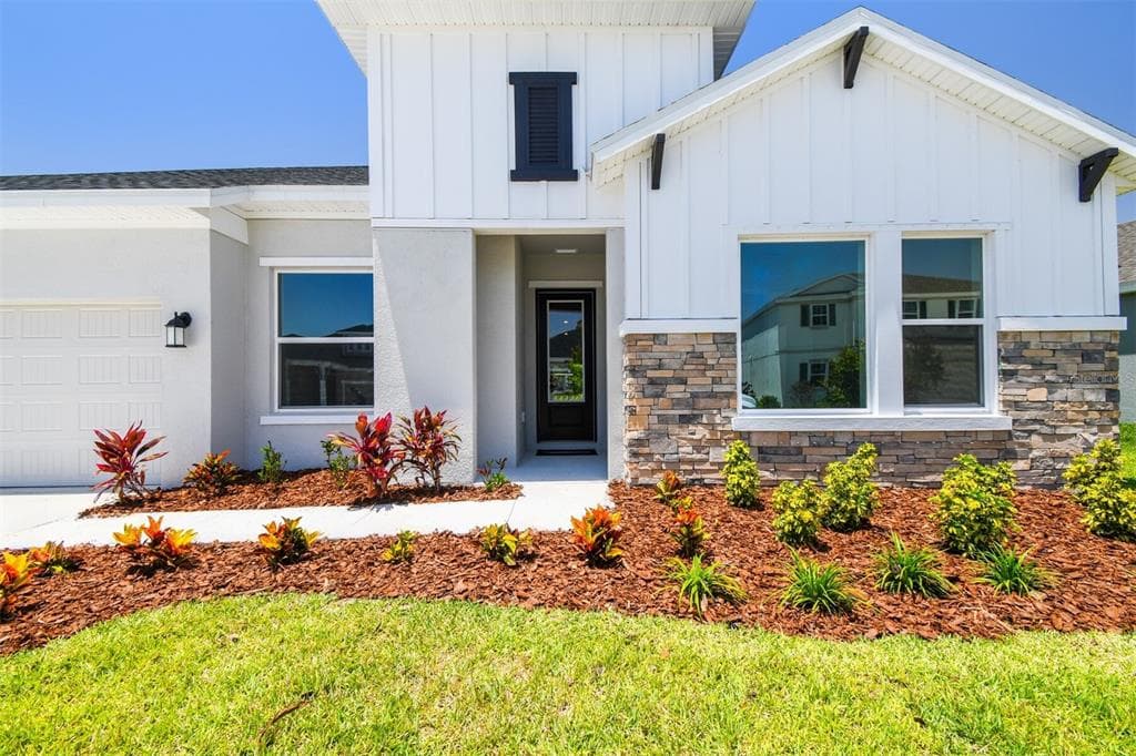 6126 HIDDEN BRANCH DRIVE APOLLO BEACH, FL 33572
