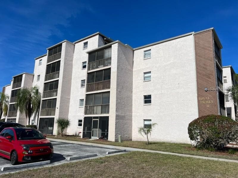 5541 BAY BOULEVARD UNIT 402 PORT RICHEY, FL 34668