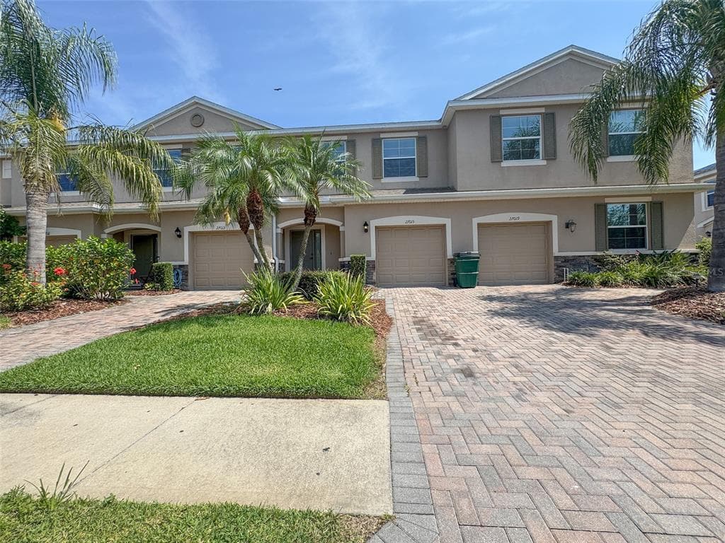 27015 JUNIPER BAY DRIVE WESLEY CHAPEL, FL 33544