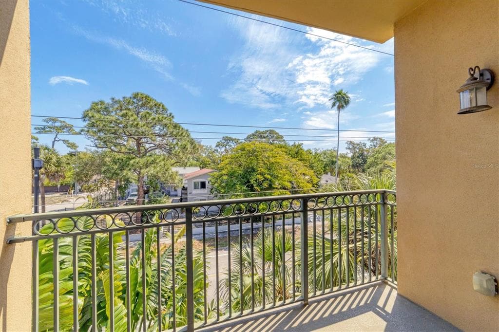 1268 11TH STREET UNIT 2302 SARASOTA, FL 34236