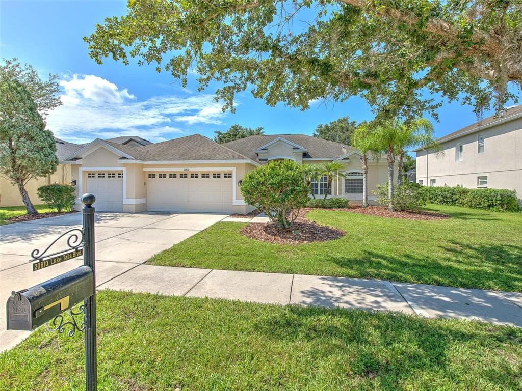 20810 LAKE TALIA BOULEVARD LAND O LAKES, FL 34638
